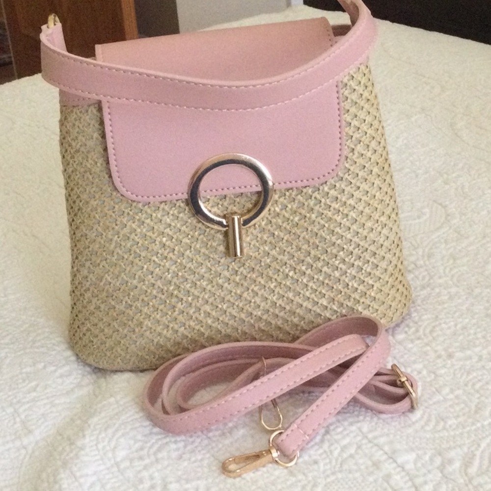 Sarah & Stone Straw Weave Pink Crossbody Bag with Gold Ring Accent